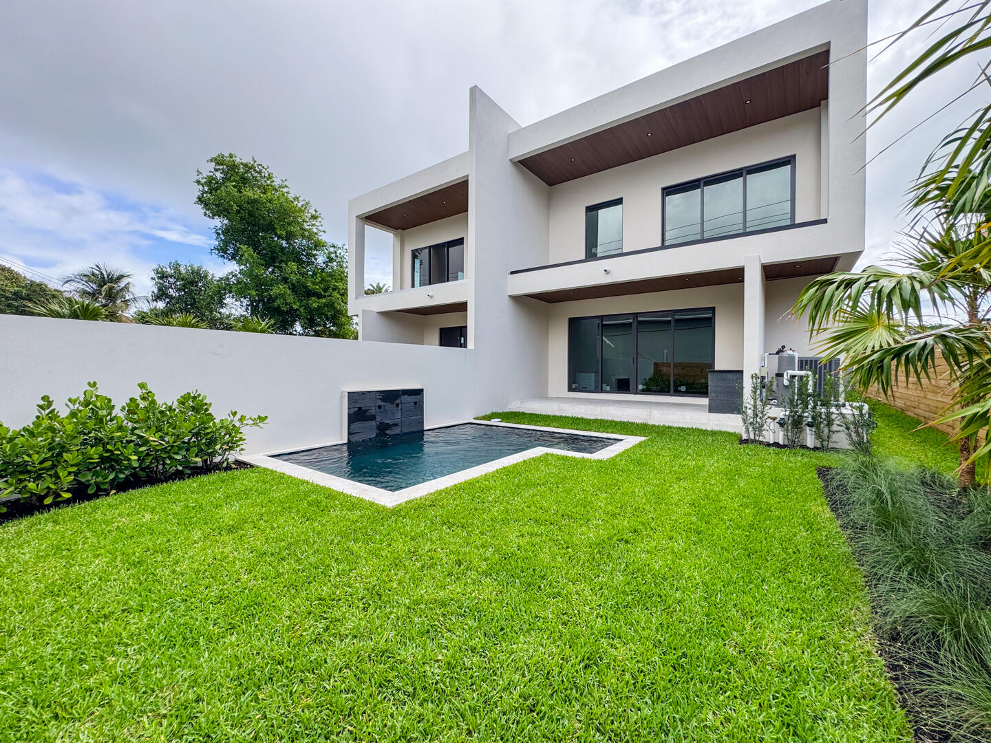 1319 NE 14th #1319, Fort Lauderdale FL 33304