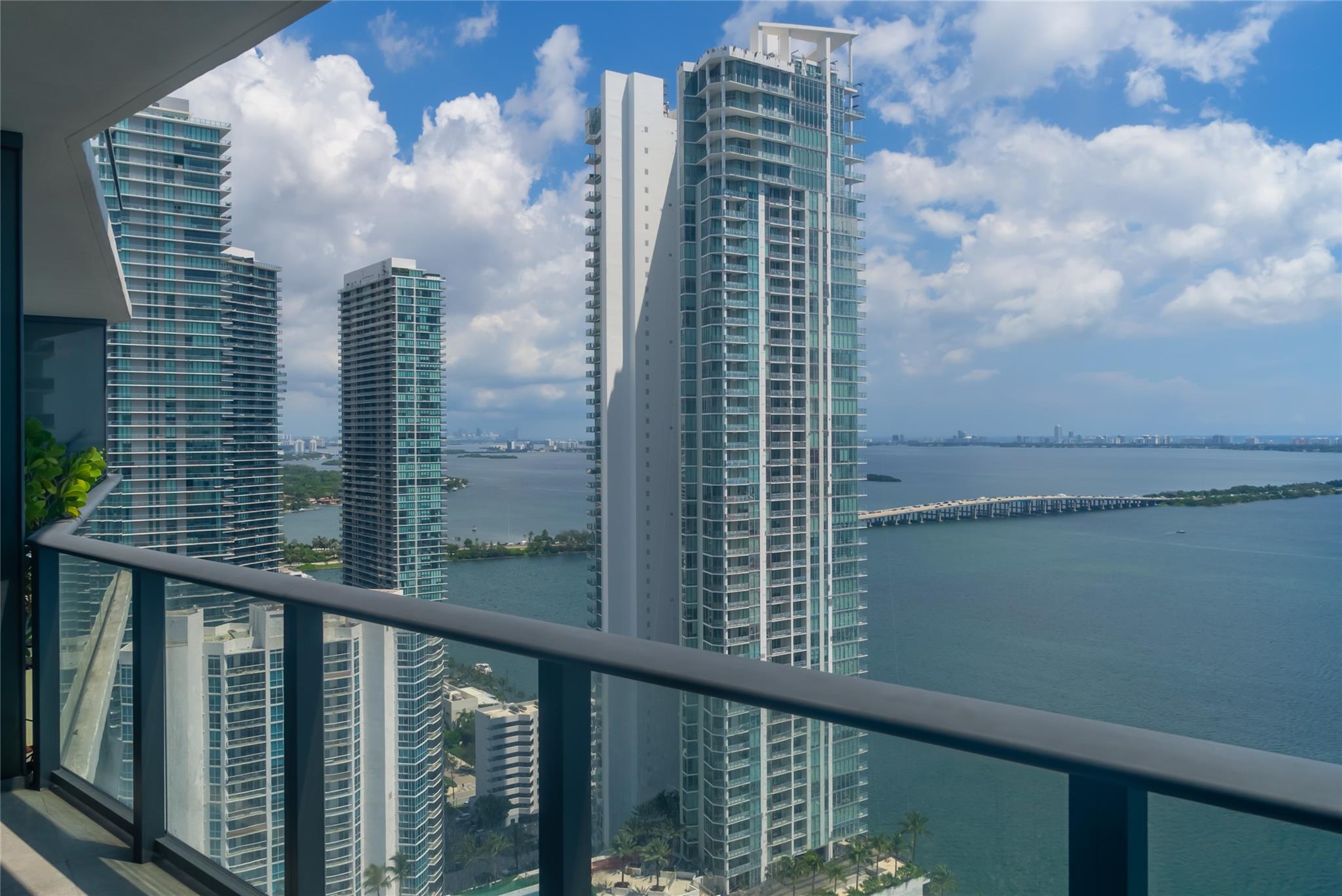 460 NE 28th St #3407, Miami FL 33137