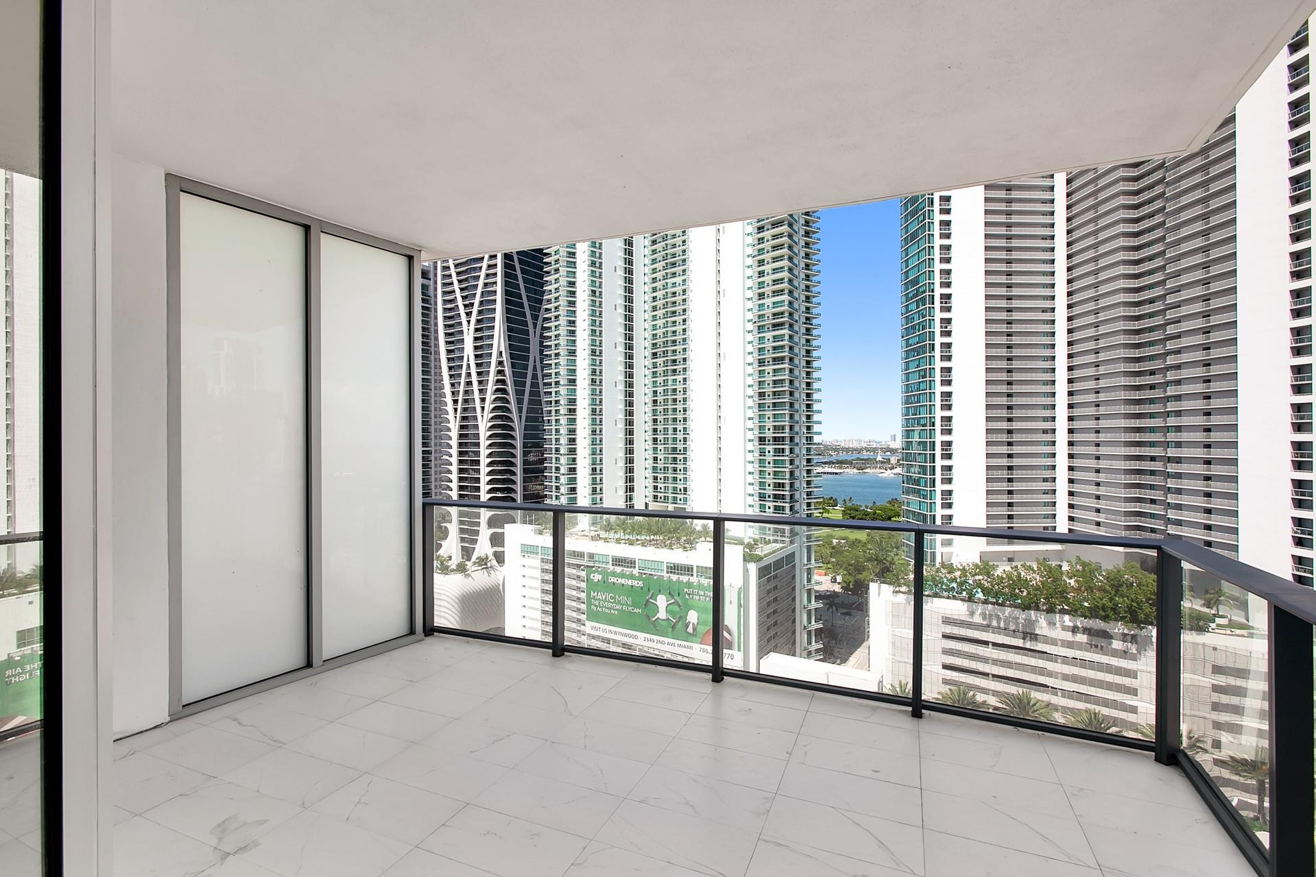 851 NE 1st #2005, Miami FL 33132