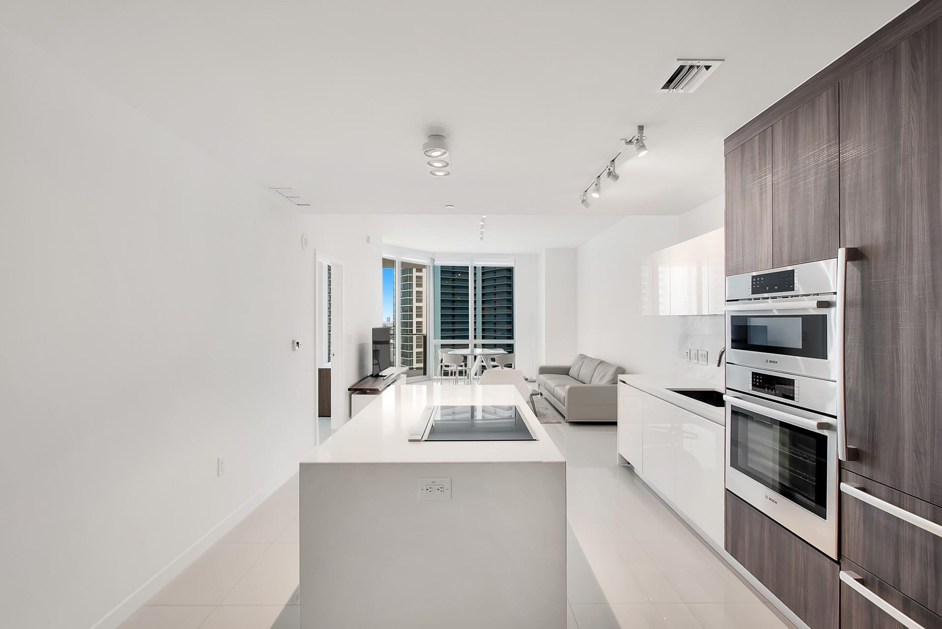 851 NE 1st #2005, Miami FL 33132