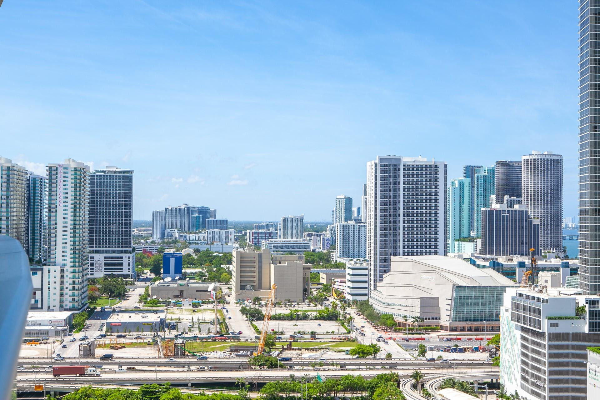 851 NE 1st #2005, Miami FL 33132