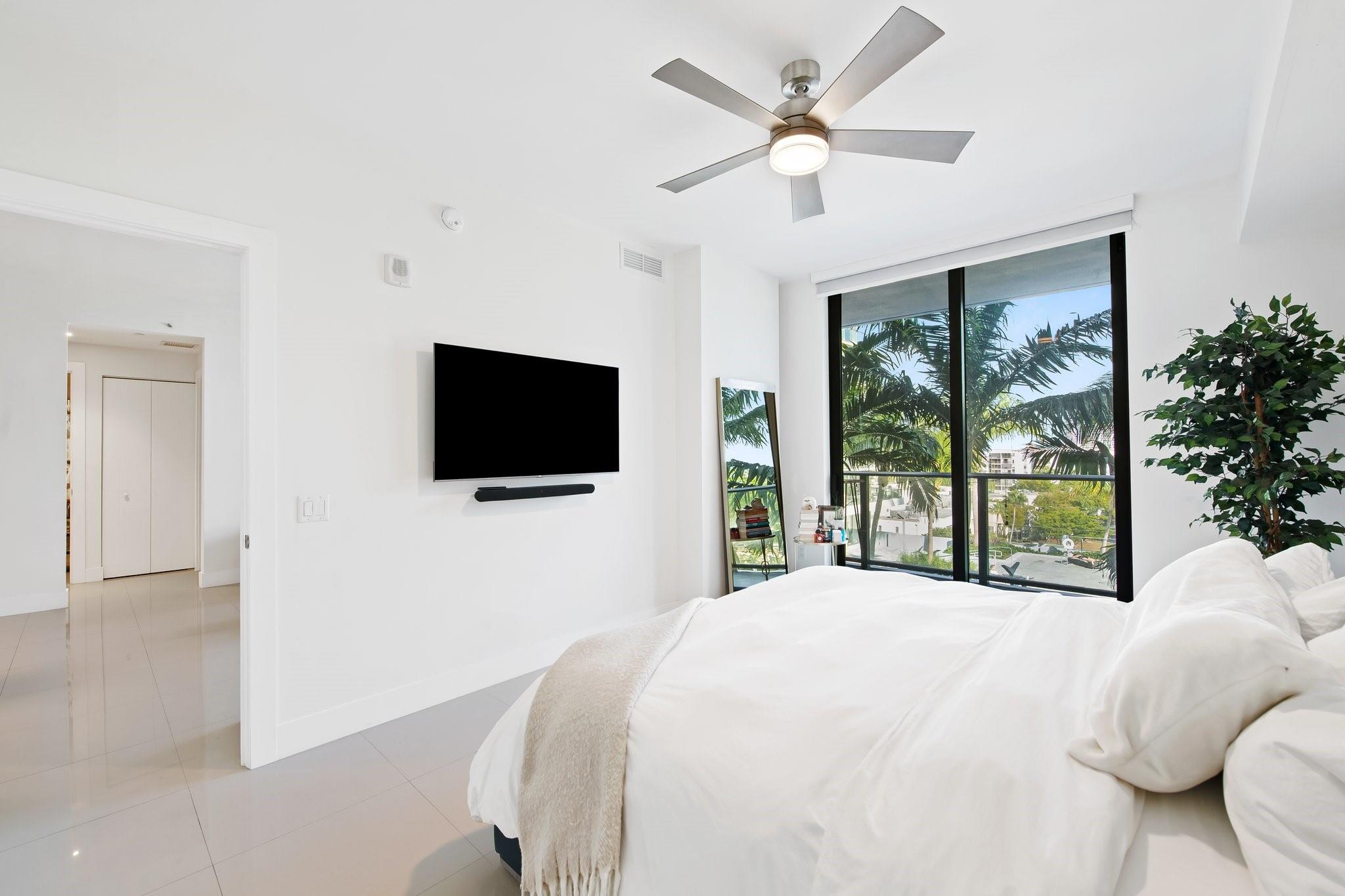 2960 NE 207th St #715, Miami FL 33180