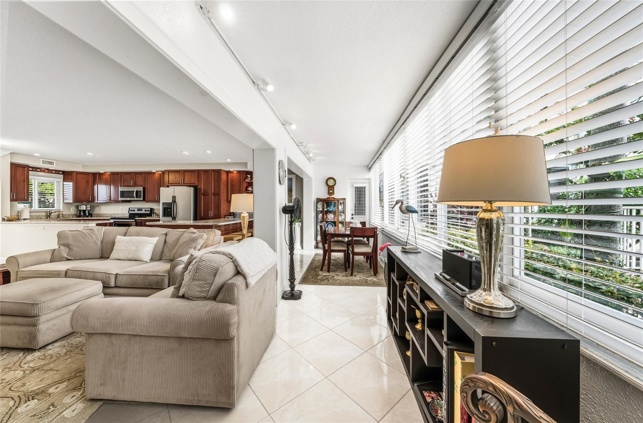 1000 SE 4th #117 & 118, Fort Lauderdale FL 33301