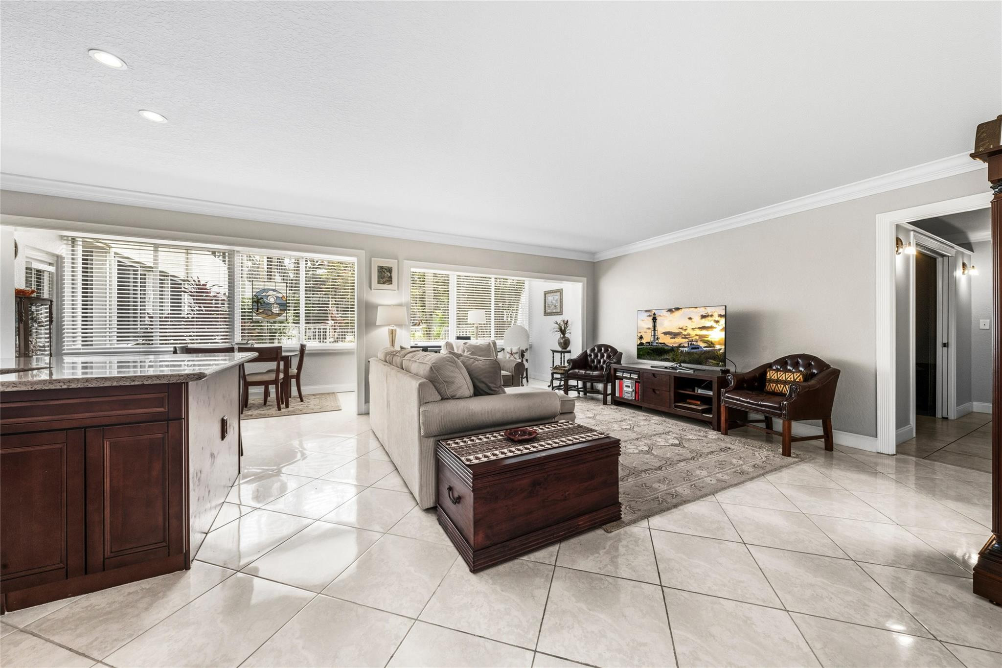 1000 SE 4th #117 & 118, Fort Lauderdale FL 33301