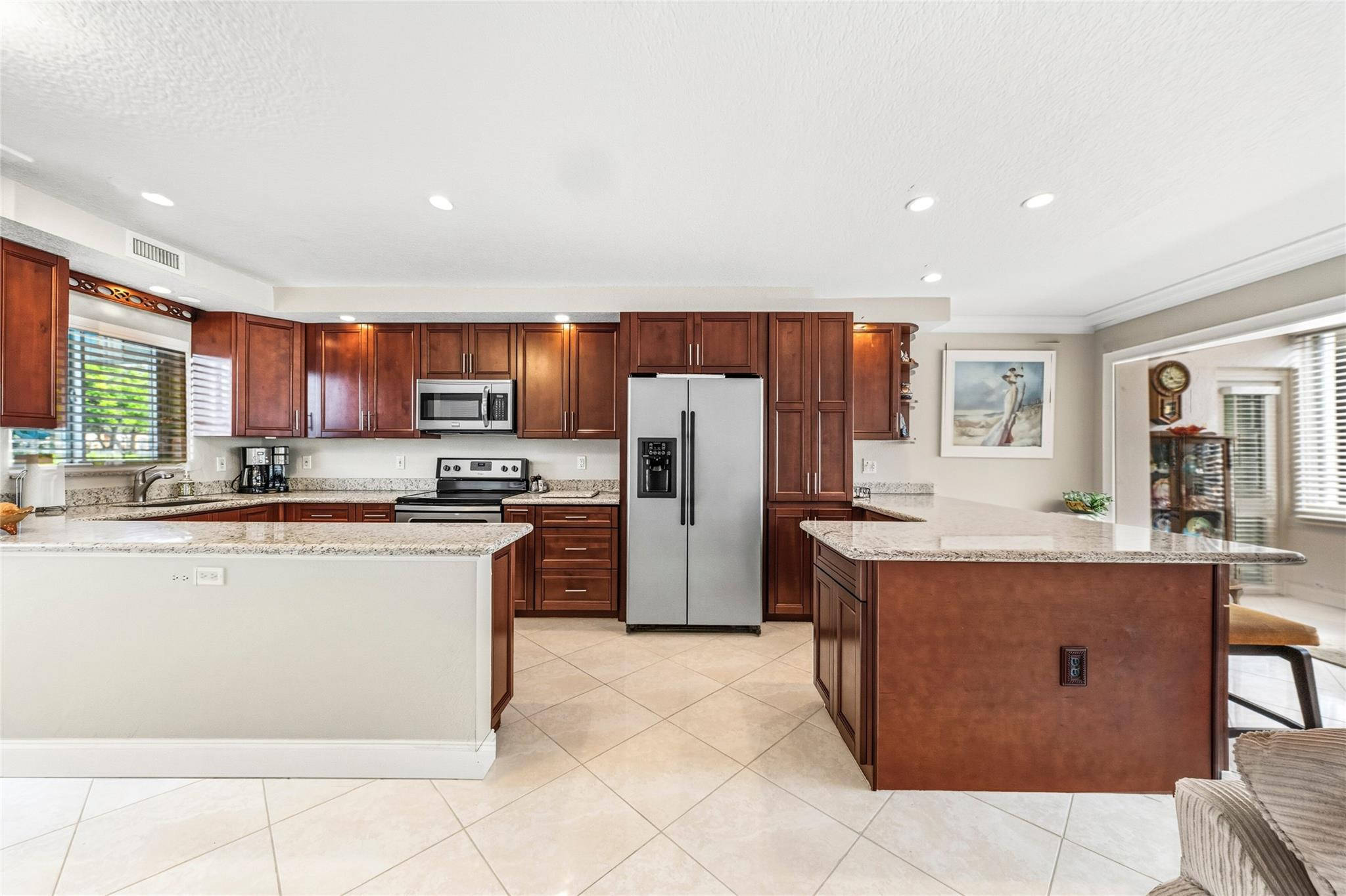 1000 SE 4th #117 & 118, Fort Lauderdale FL 33301