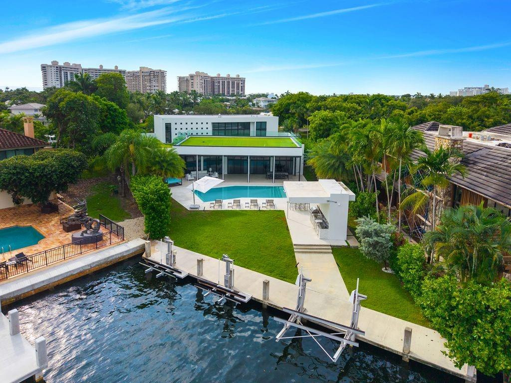 19 Gatehouse, Sea Ranch Lakes FL 33308
