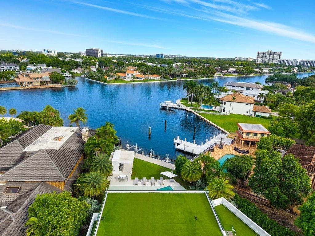 19 Gatehouse, Sea Ranch Lakes FL 33308