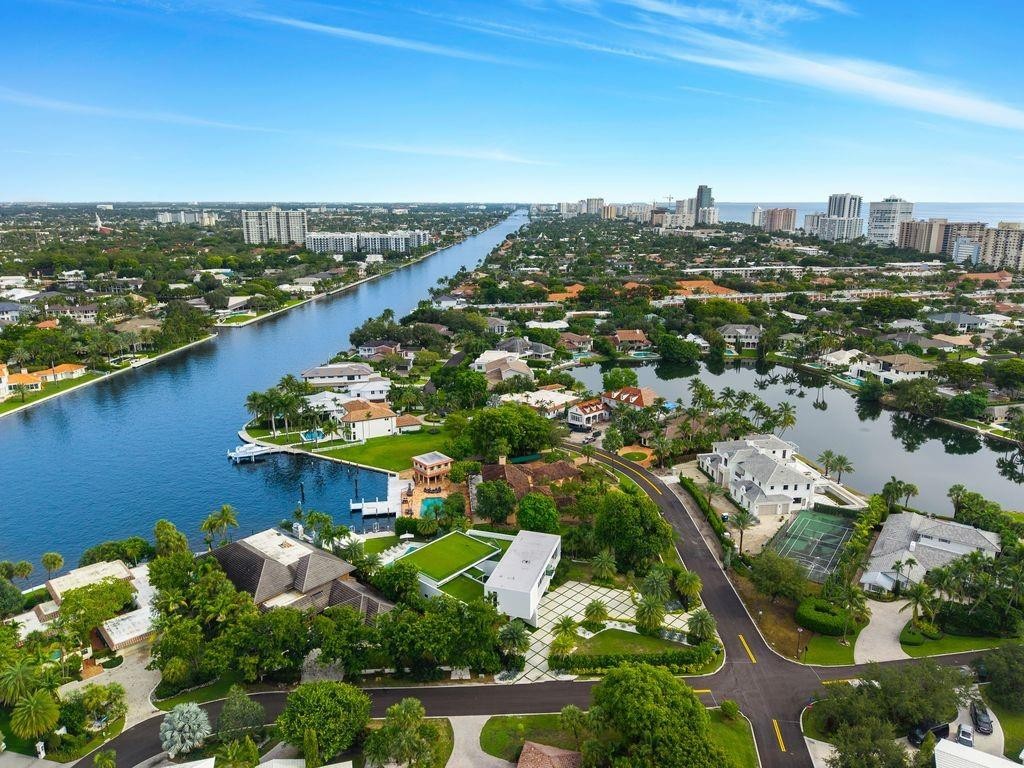 19 Gatehouse, Sea Ranch Lakes FL 33308