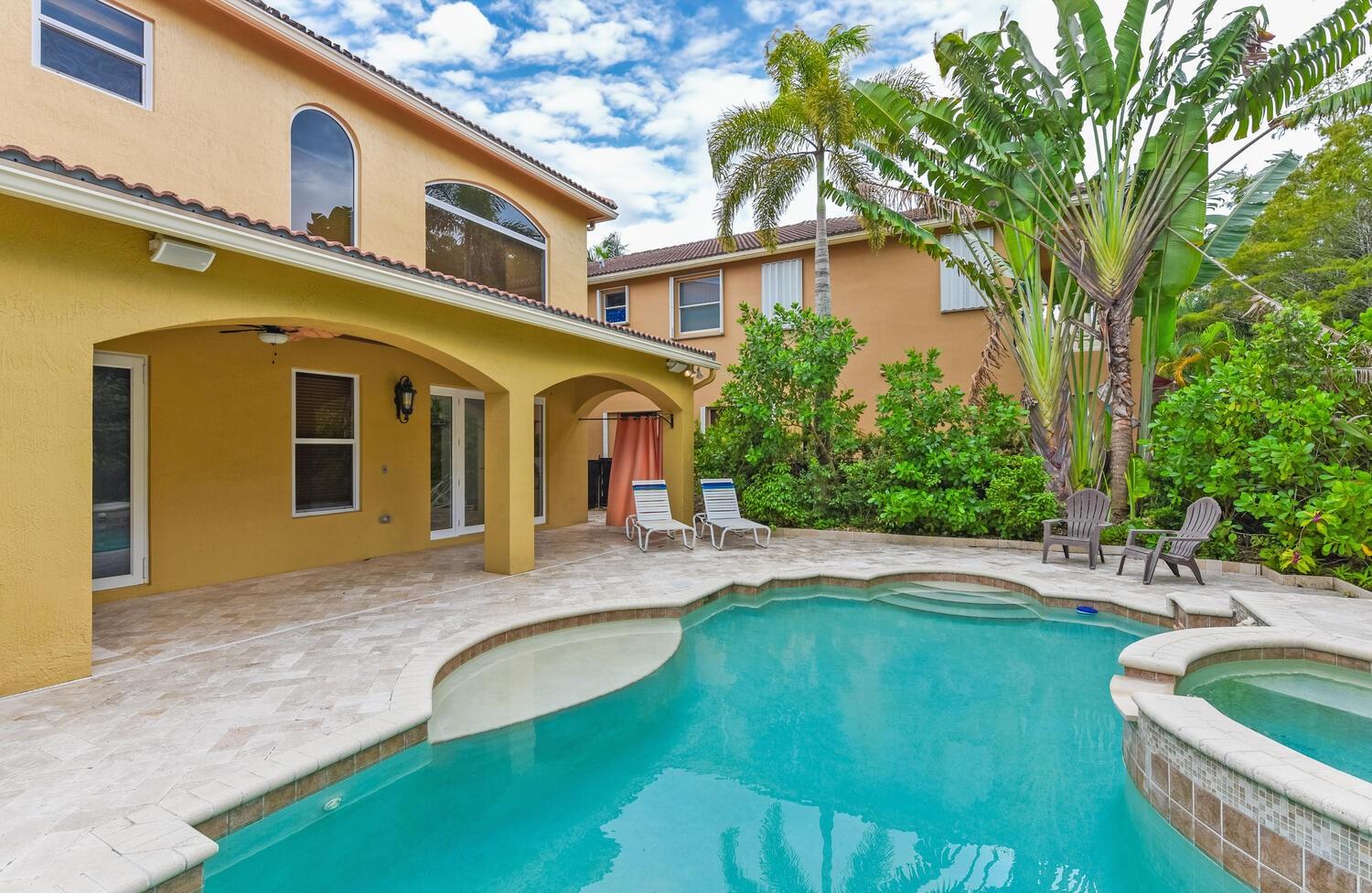 1875 Wood Glen Cir, West Palm Beach FL 33411