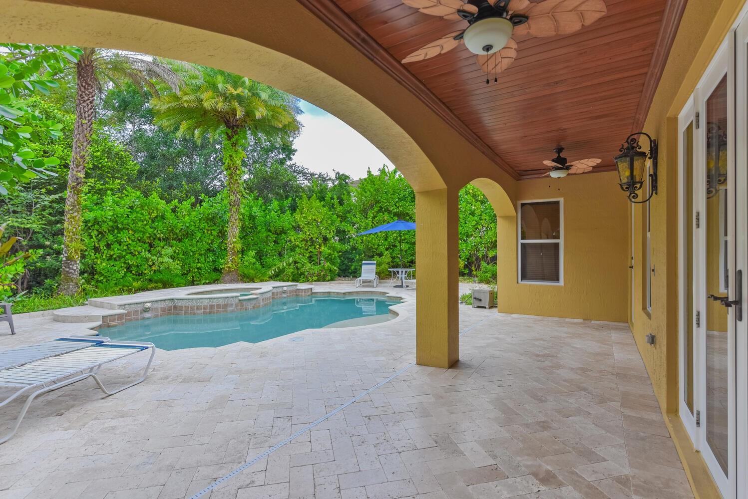 1875 Wood Glen Cir, West Palm Beach FL 33411