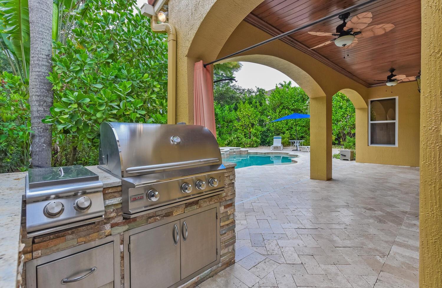 1875 Wood Glen Cir, West Palm Beach FL 33411