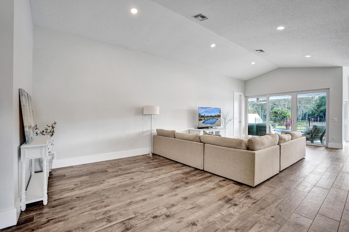 21464 Bridge View, Boca Raton FL 33428