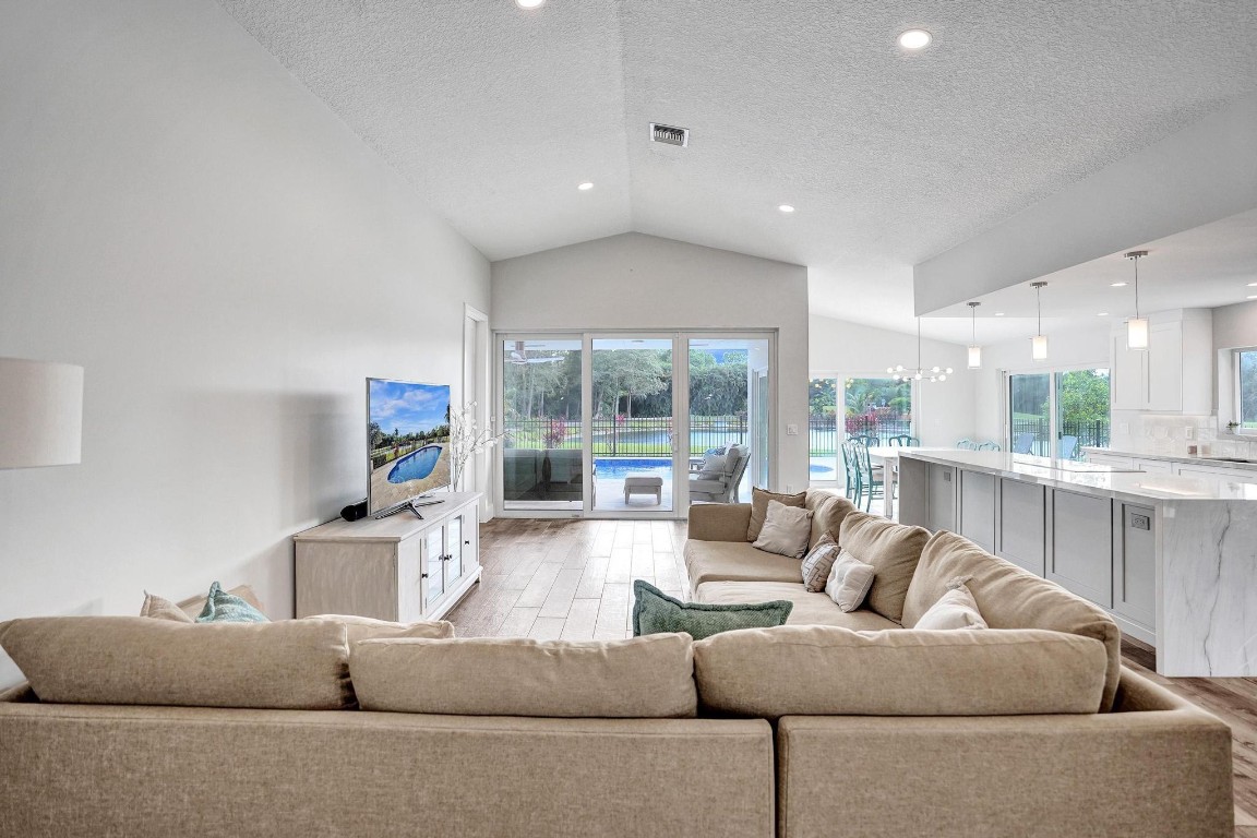 21464 Bridge View, Boca Raton FL 33428