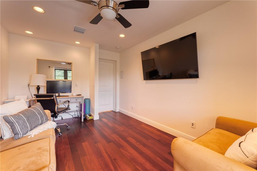 1206 NE 1st #1206, Fort Lauderdale FL 33301