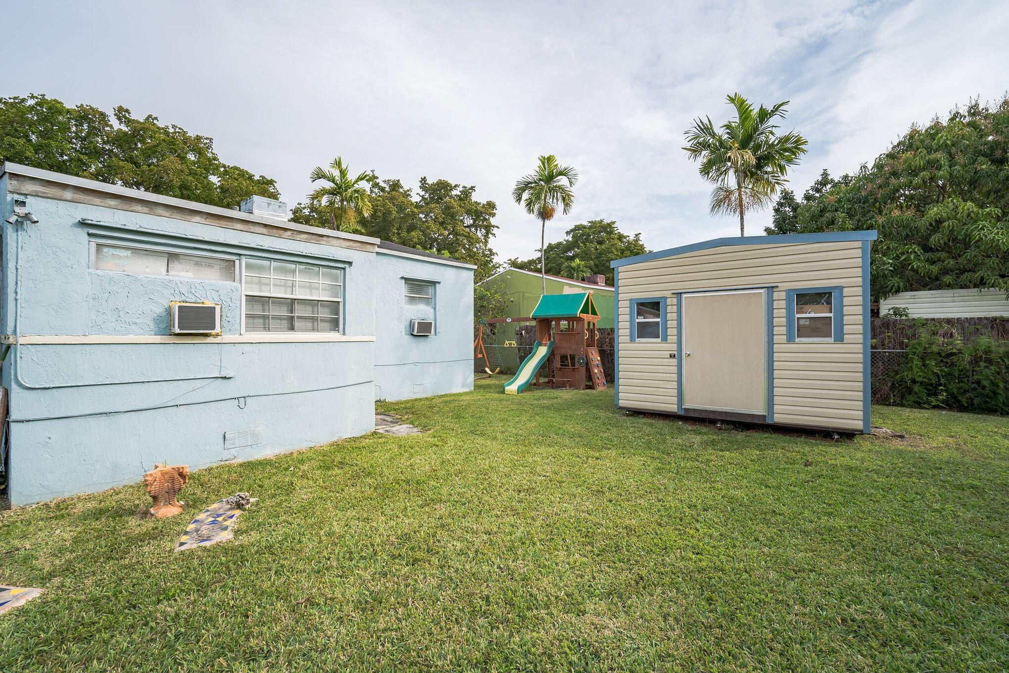 1016 42, Miami FL 33127