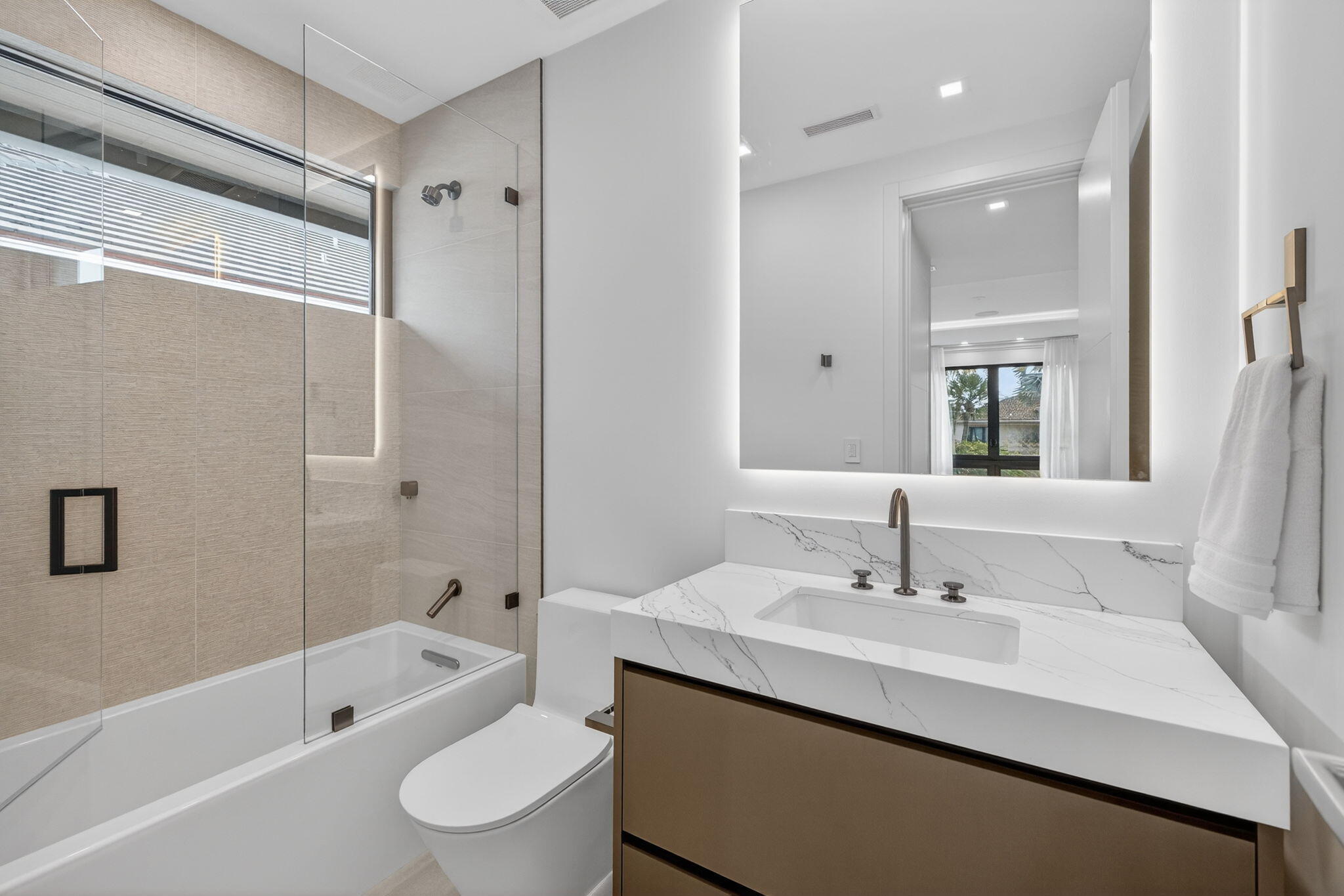 2533 Aqua Vista, Fort Lauderdale FL 33301
