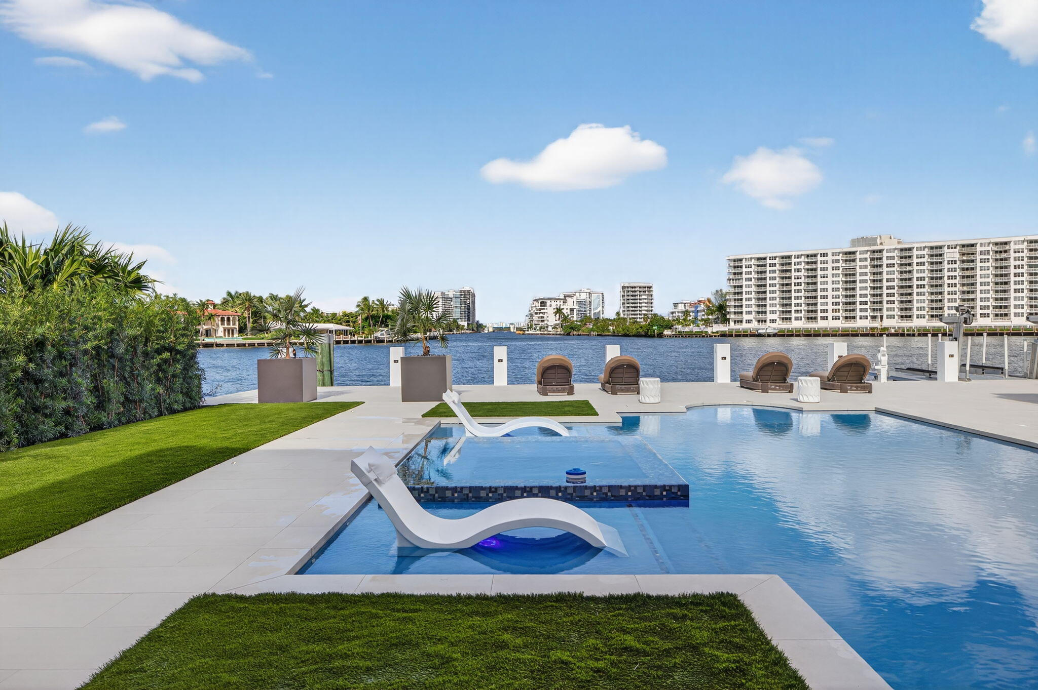 2533 Aqua Vista, Fort Lauderdale FL 33301