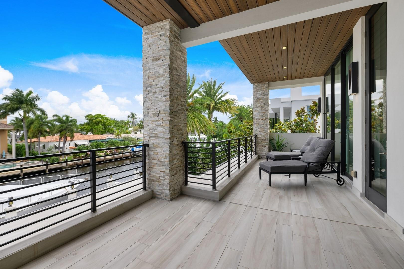 2437 Delmar, Fort Lauderdale FL 33301