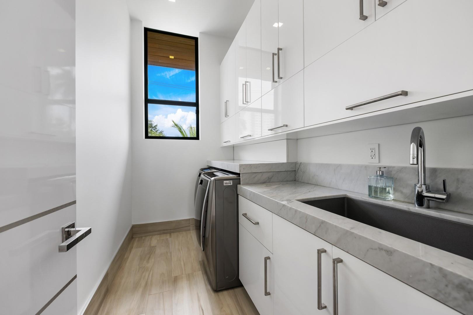 2437 Delmar, Fort Lauderdale FL 33301