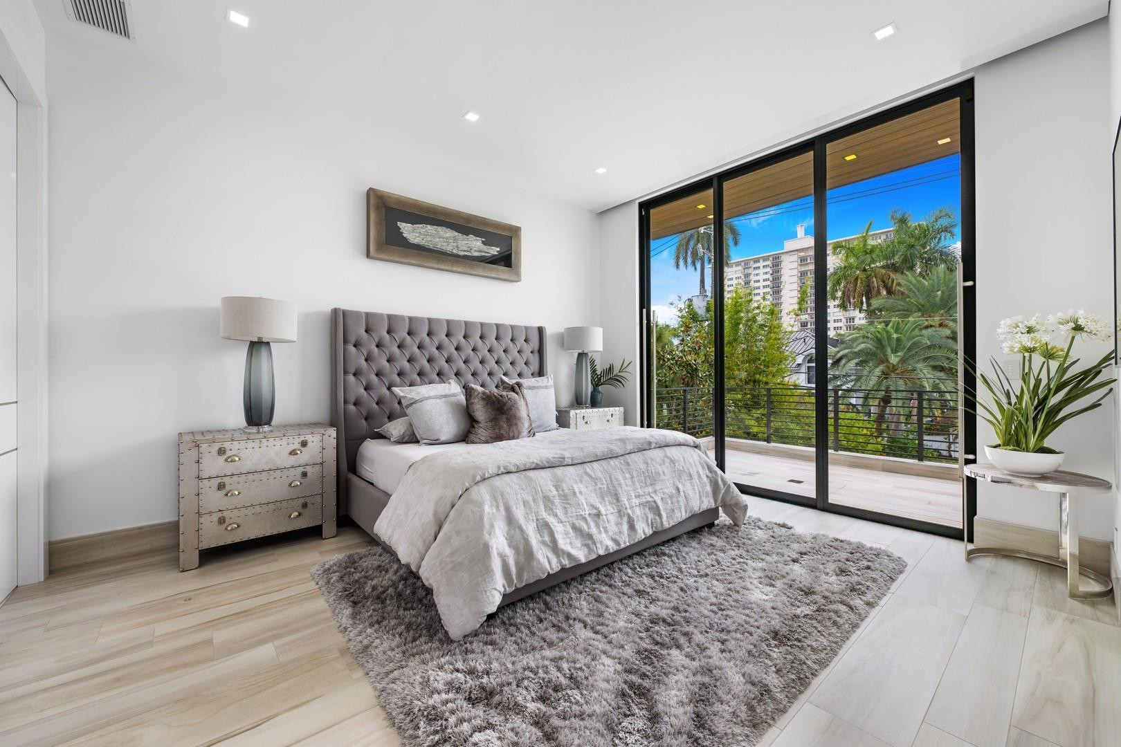 2437 Delmar, Fort Lauderdale FL 33301