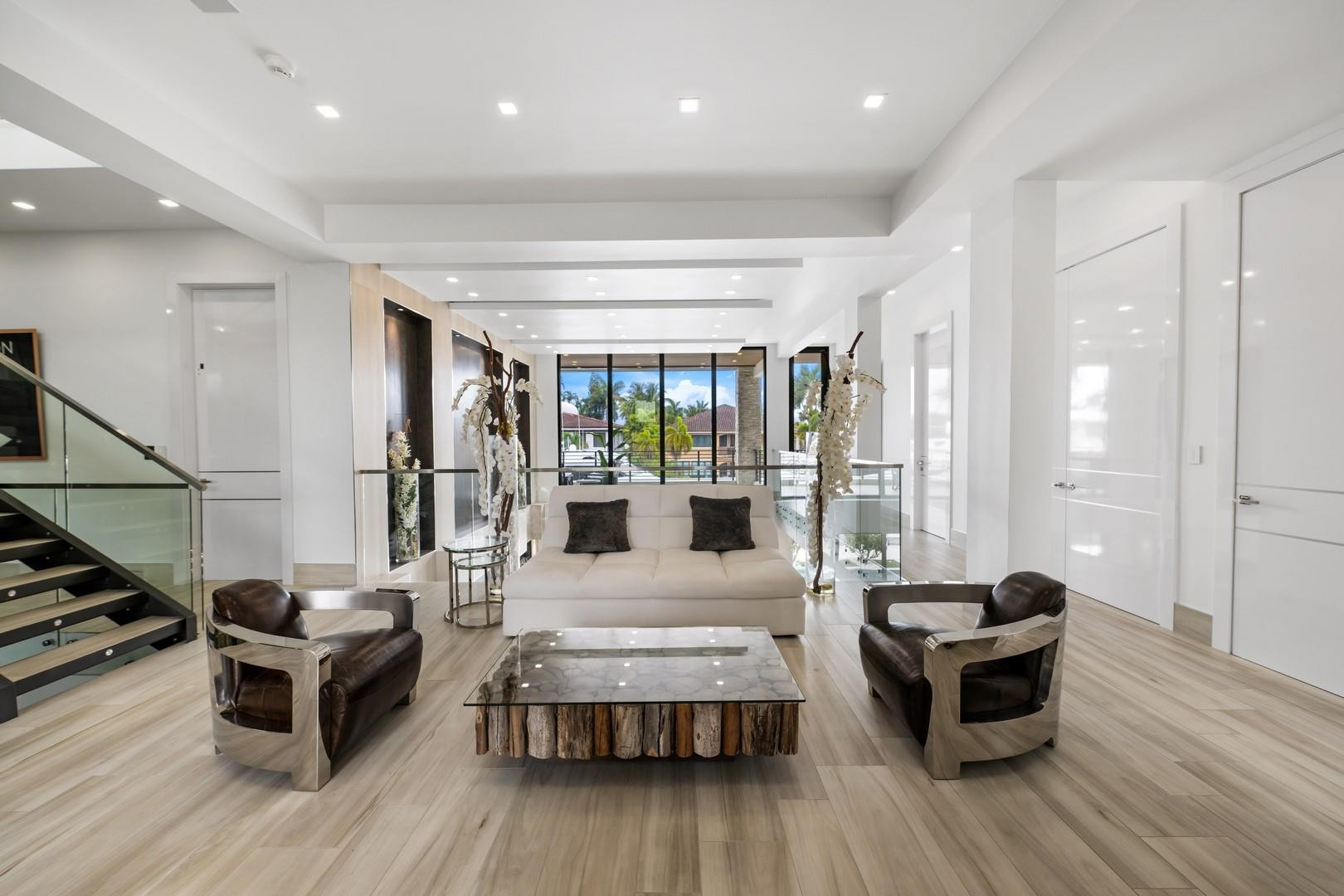 2437 Delmar, Fort Lauderdale FL 33301