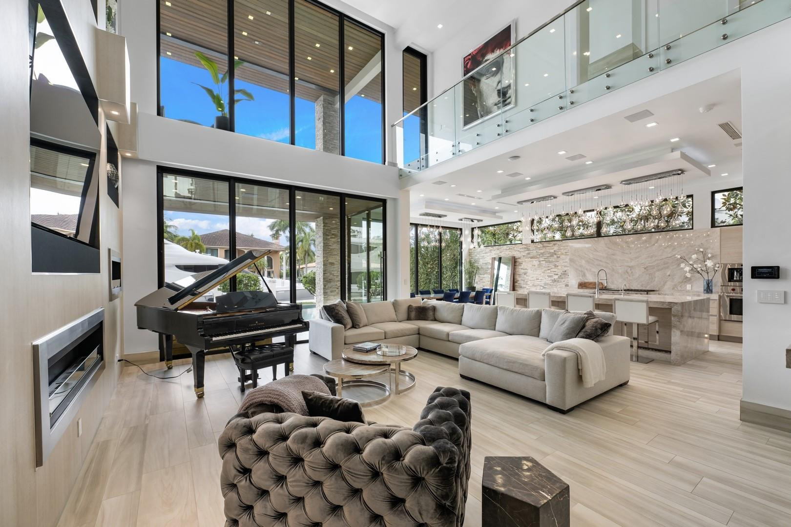 2437 Delmar, Fort Lauderdale FL 33301