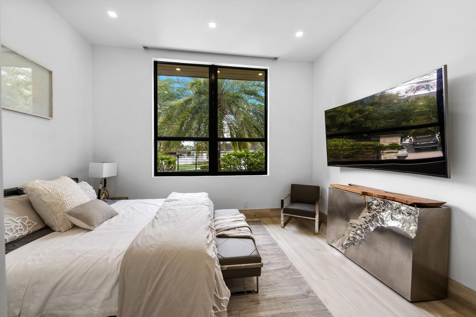 2437 Delmar, Fort Lauderdale FL 33301