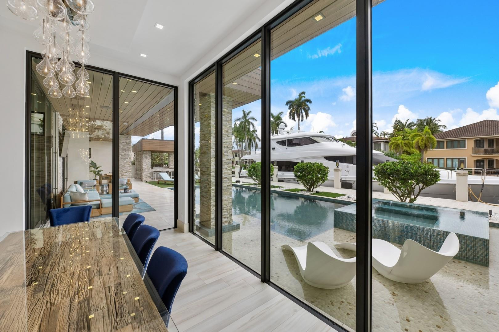 2437 Delmar, Fort Lauderdale FL 33301