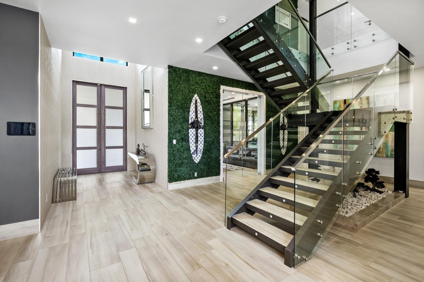 2437 Delmar, Fort Lauderdale FL 33301