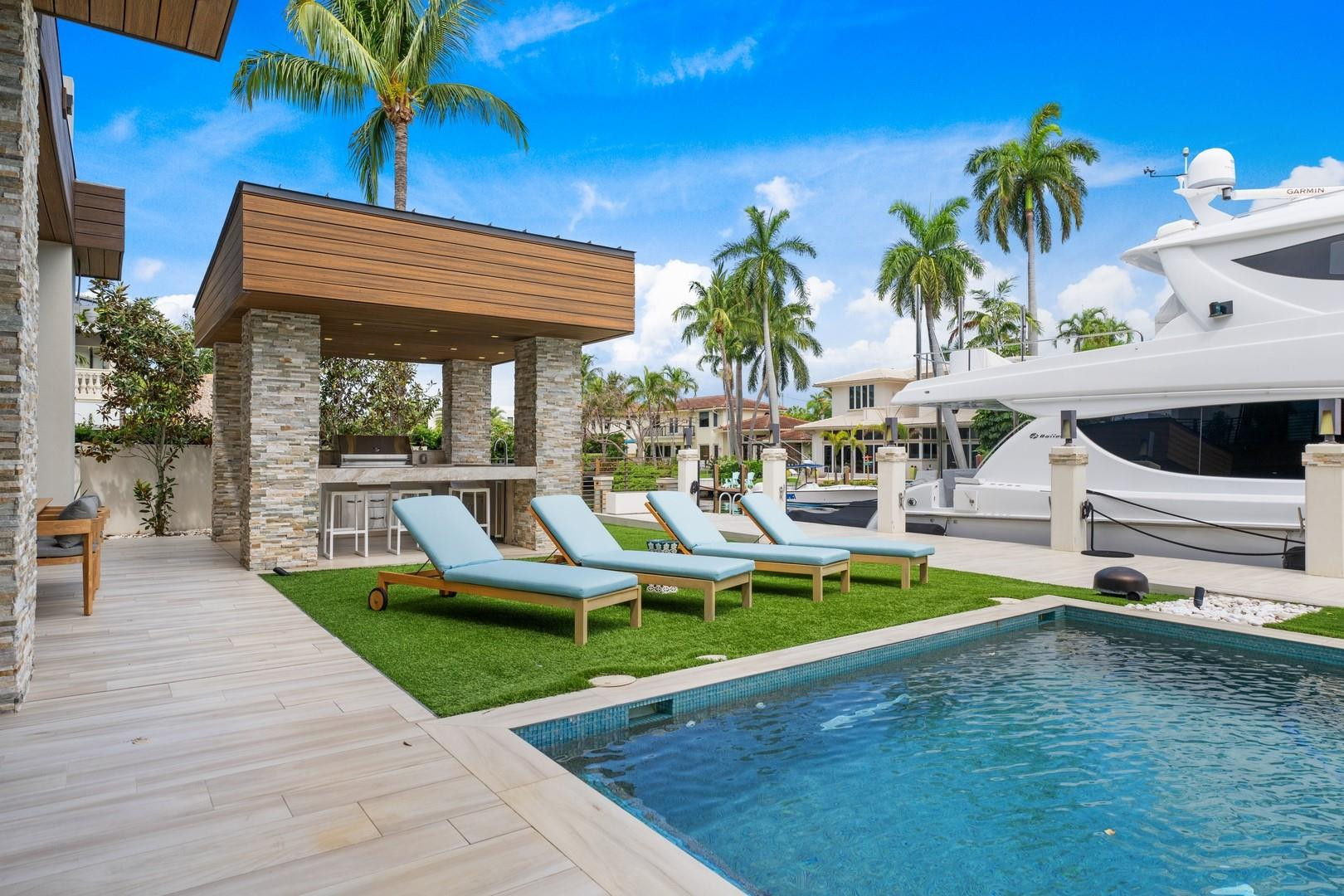 2437 Delmar, Fort Lauderdale FL 33301