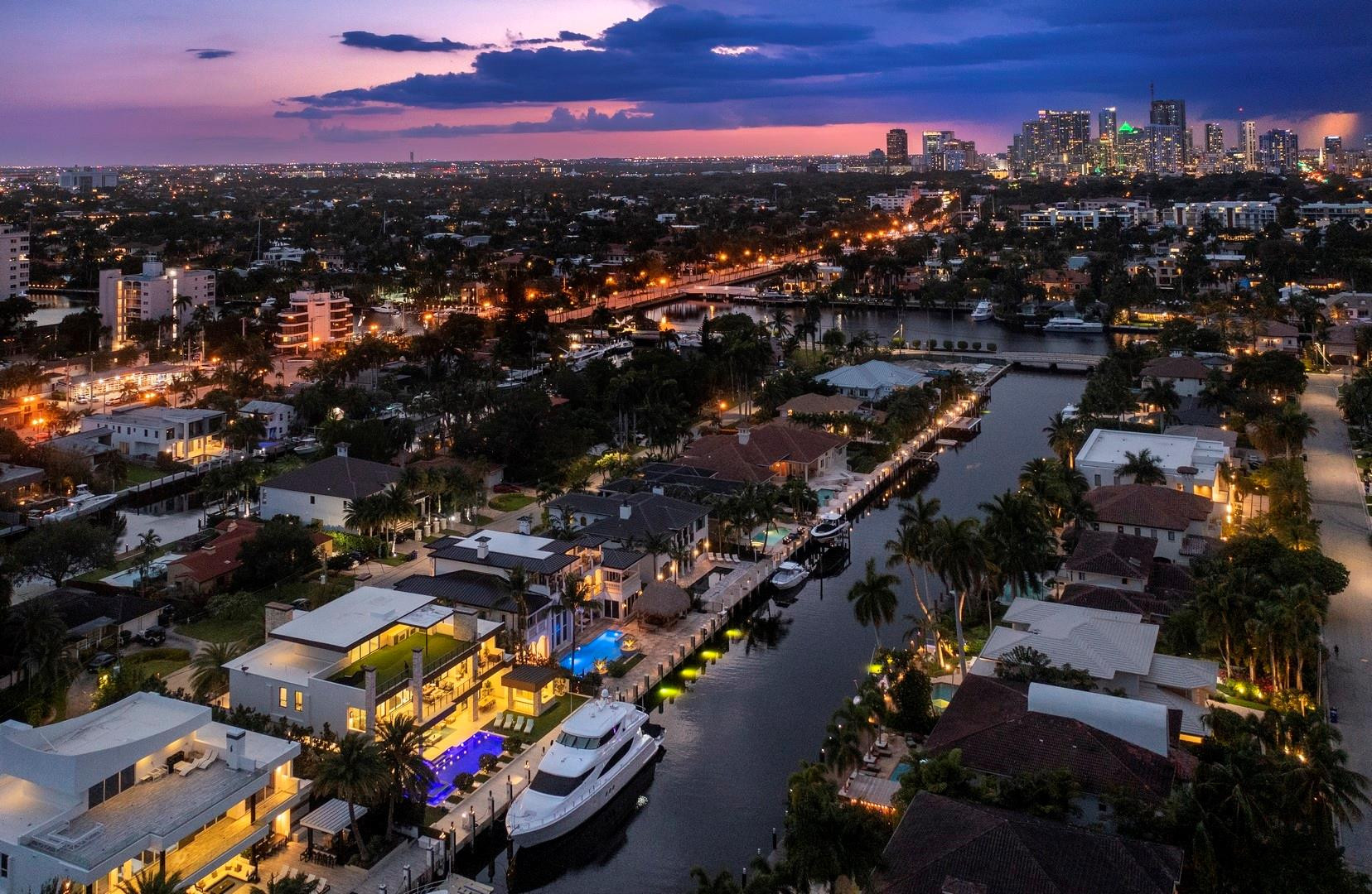 2437 Delmar, Fort Lauderdale FL 33301