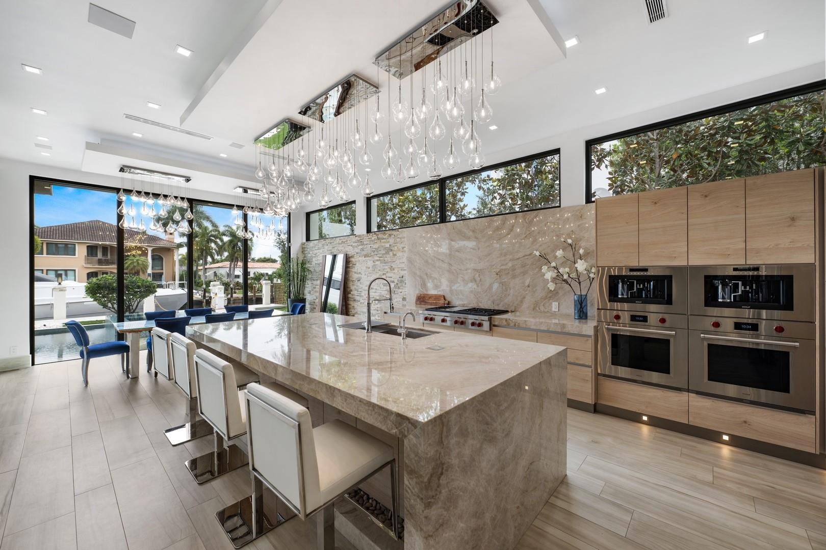 2437 Delmar, Fort Lauderdale FL 33301