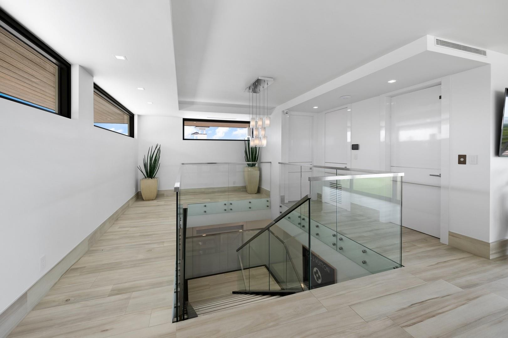 2437 Delmar, Fort Lauderdale FL 33301