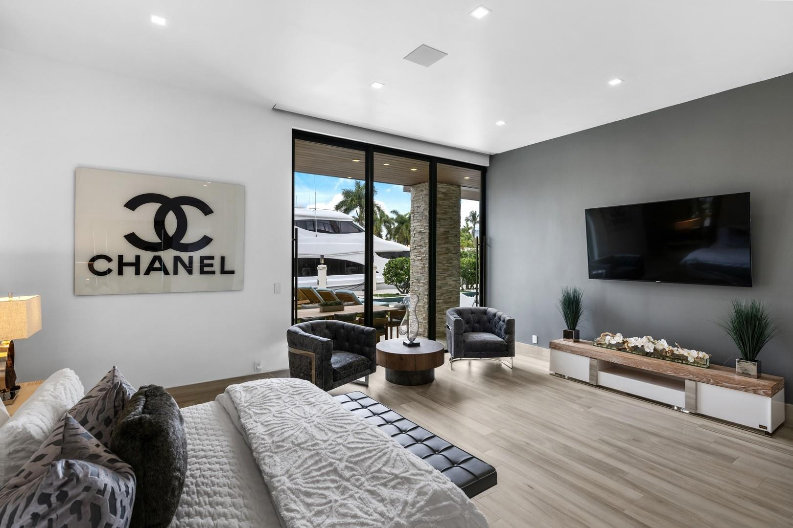 2437 Delmar, Fort Lauderdale FL 33301