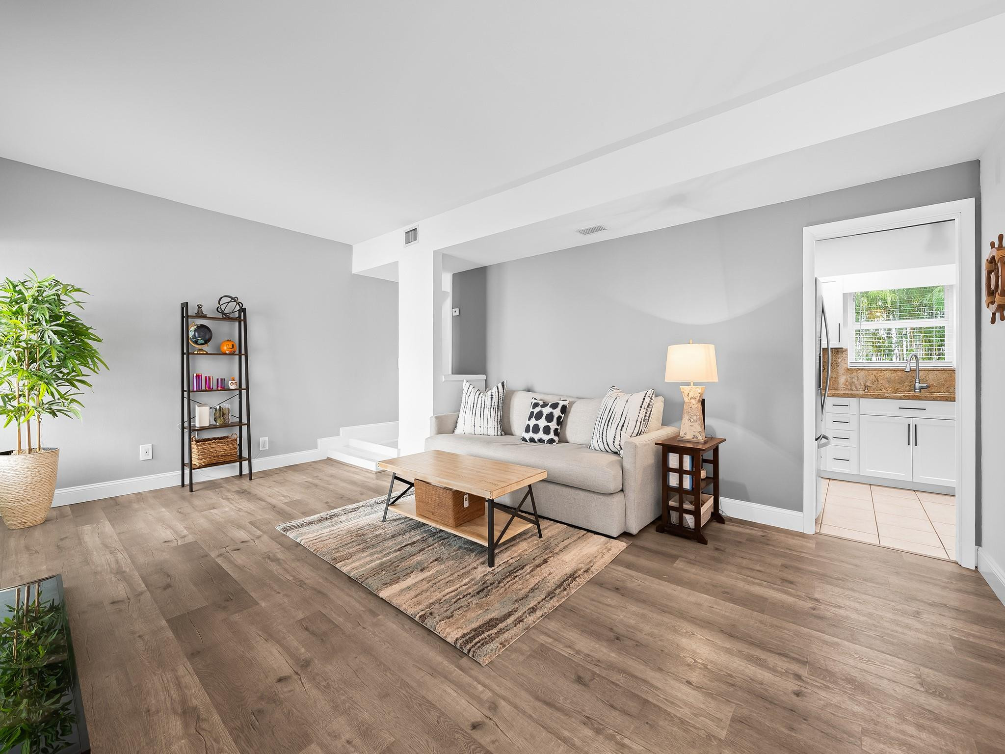 1524 SE 12th #5, Fort Lauderdale FL 33316