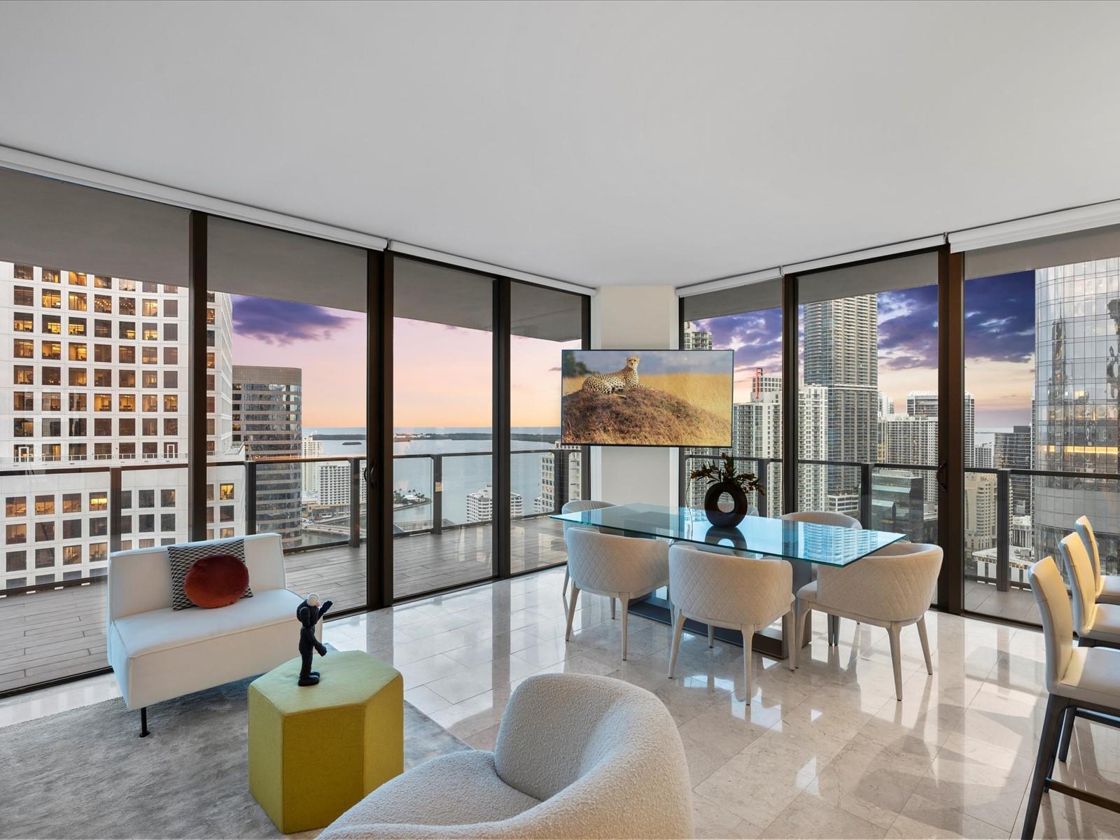 68 SE 6th St #3201, Miami FL 33131