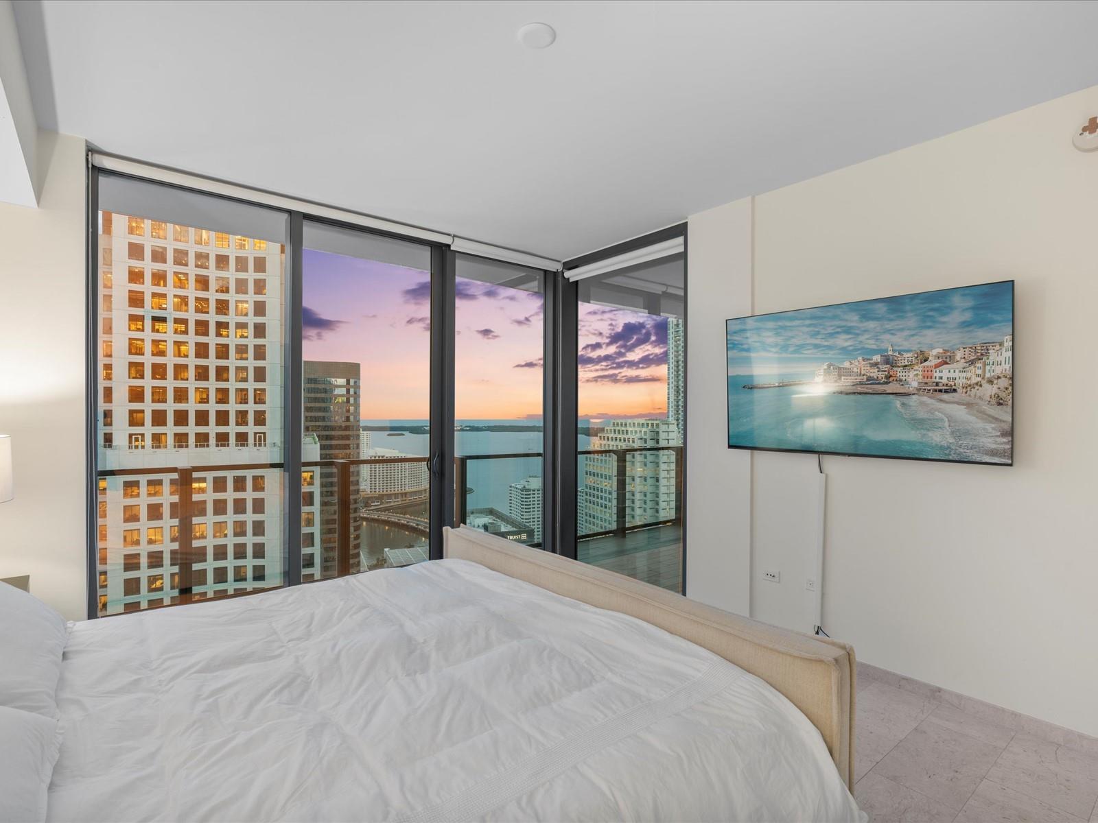 68 SE 6th St #3201, Miami FL 33131