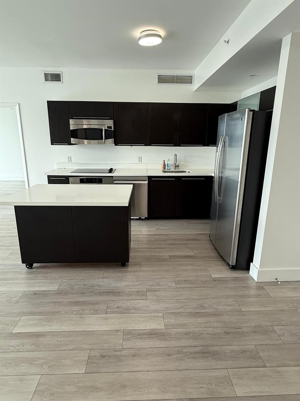 90 SW 3rd St #3912, Miami FL 33130