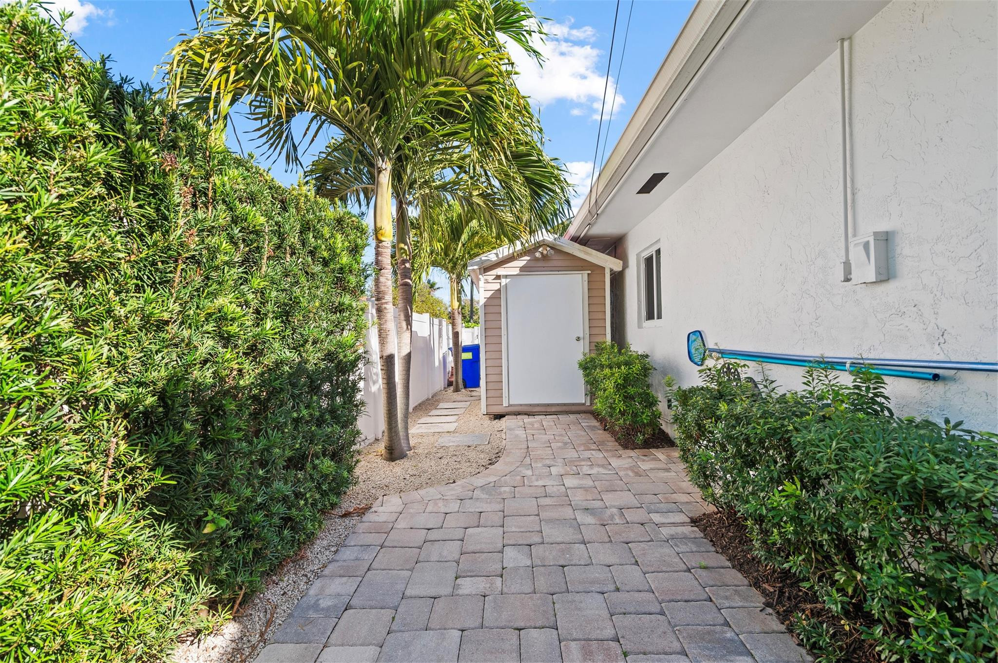 3250 Spanish River, Pompano Beach FL 33062