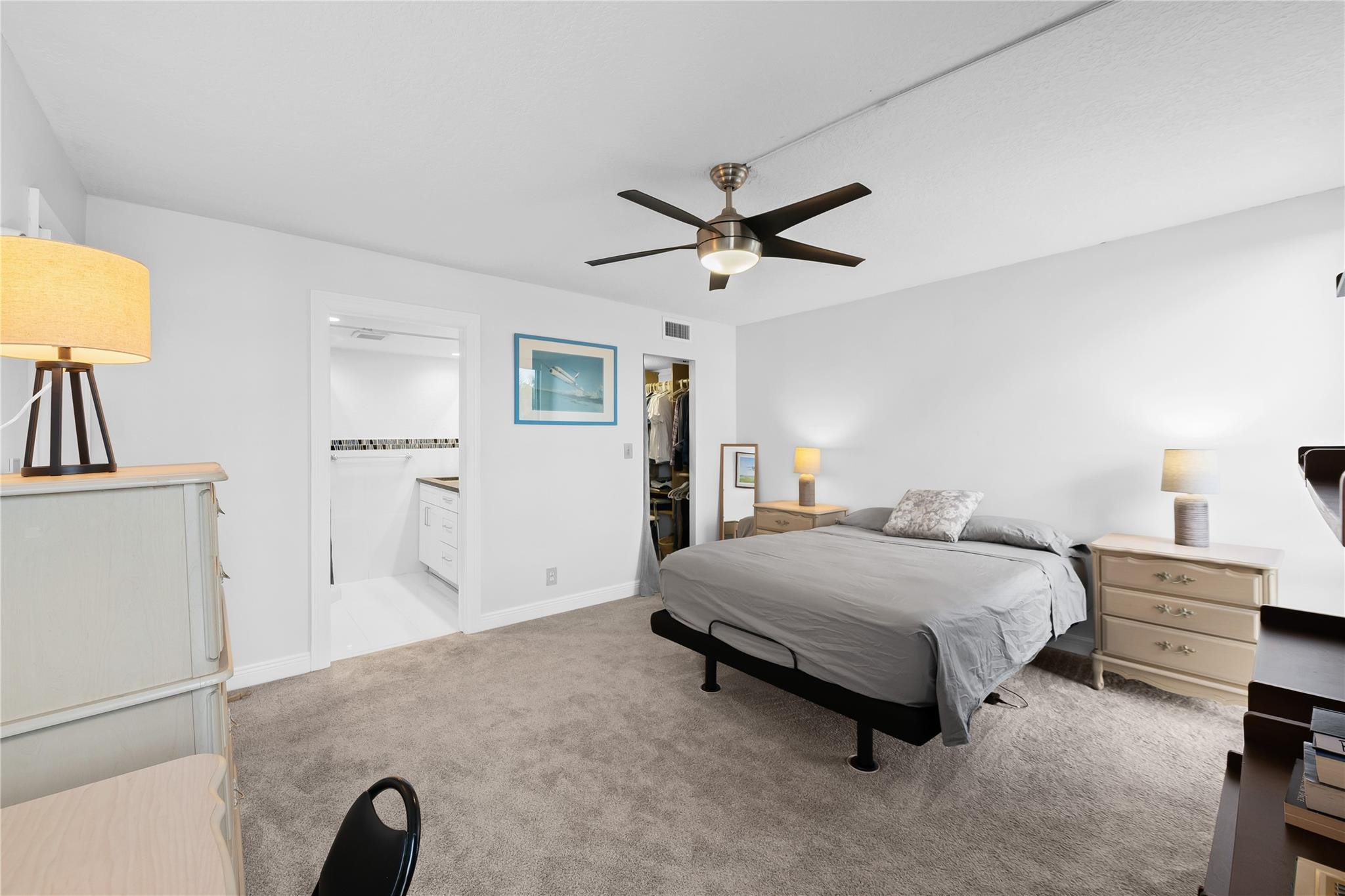 4800 Bayview #306, Fort Lauderdale FL 33308