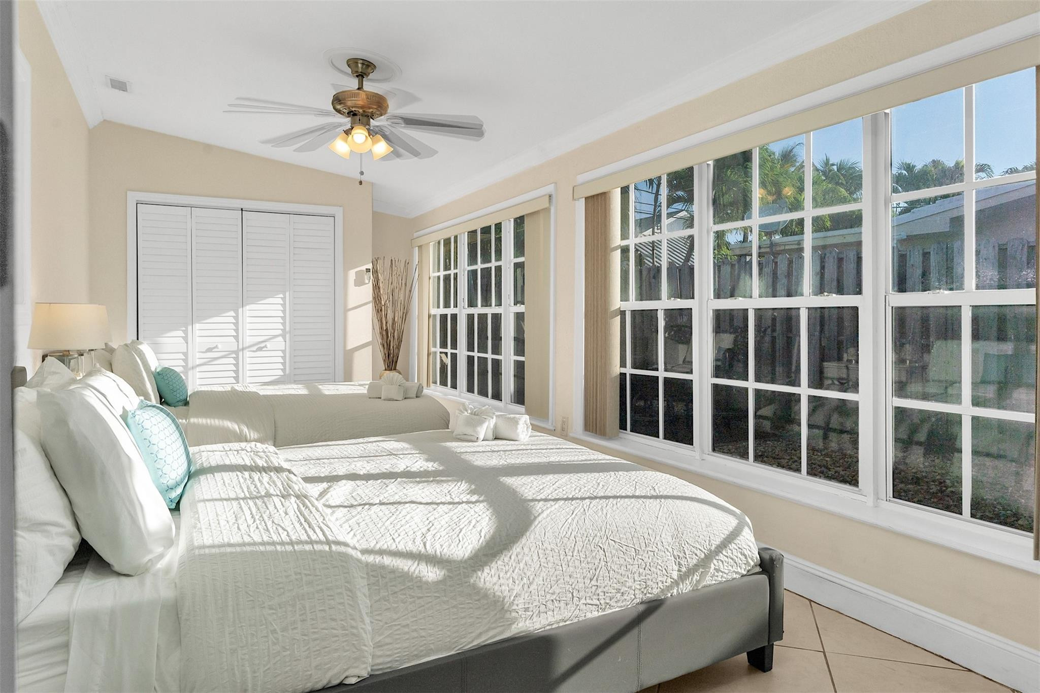 3221 Seaward, Lauderdale By The Sea FL 33062