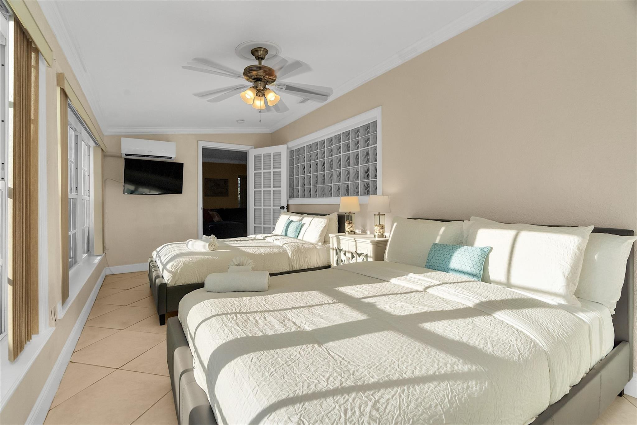 3221 Seaward, Lauderdale By The Sea FL 33062