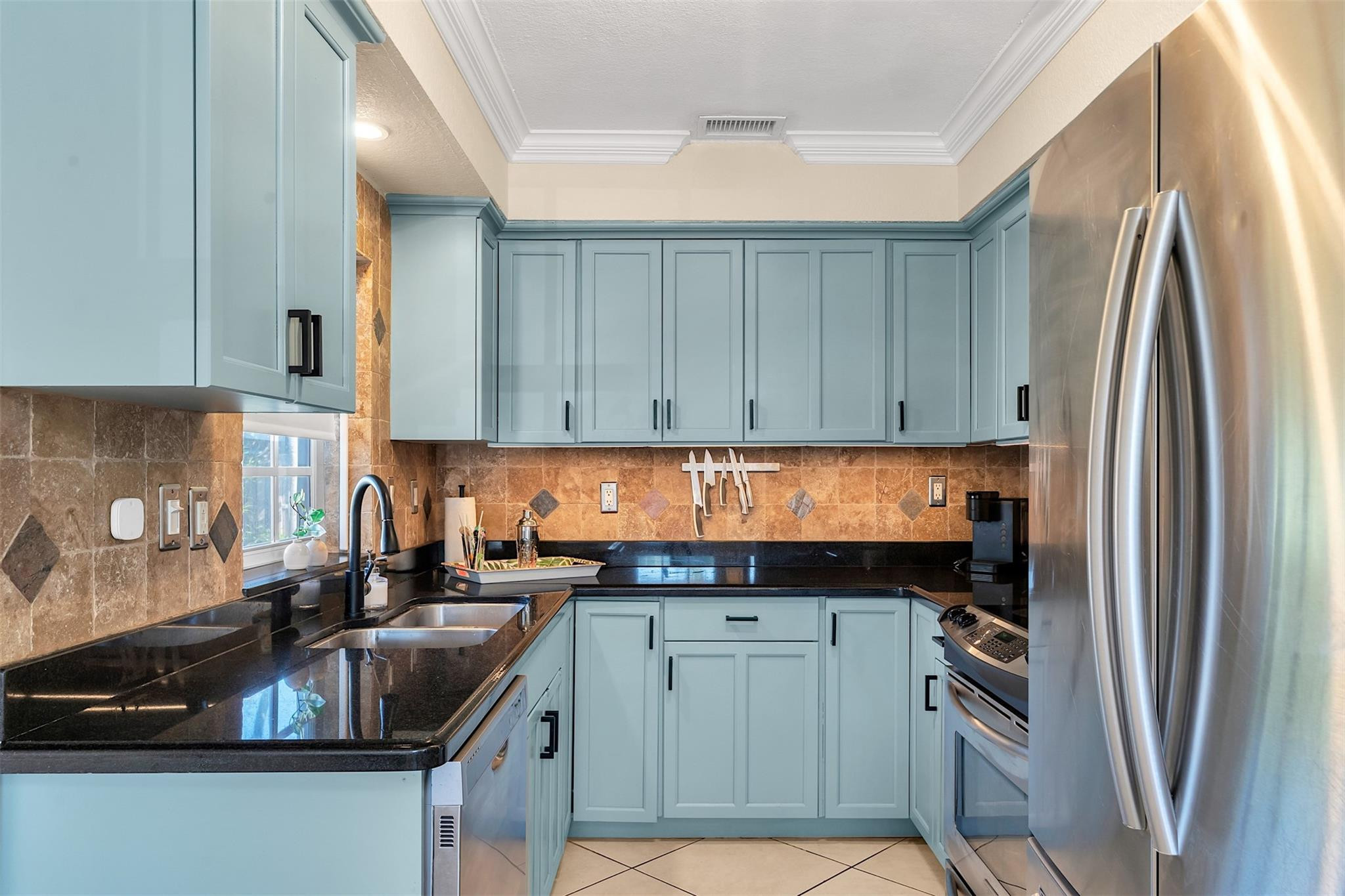 3221 Seaward, Lauderdale By The Sea FL 33062