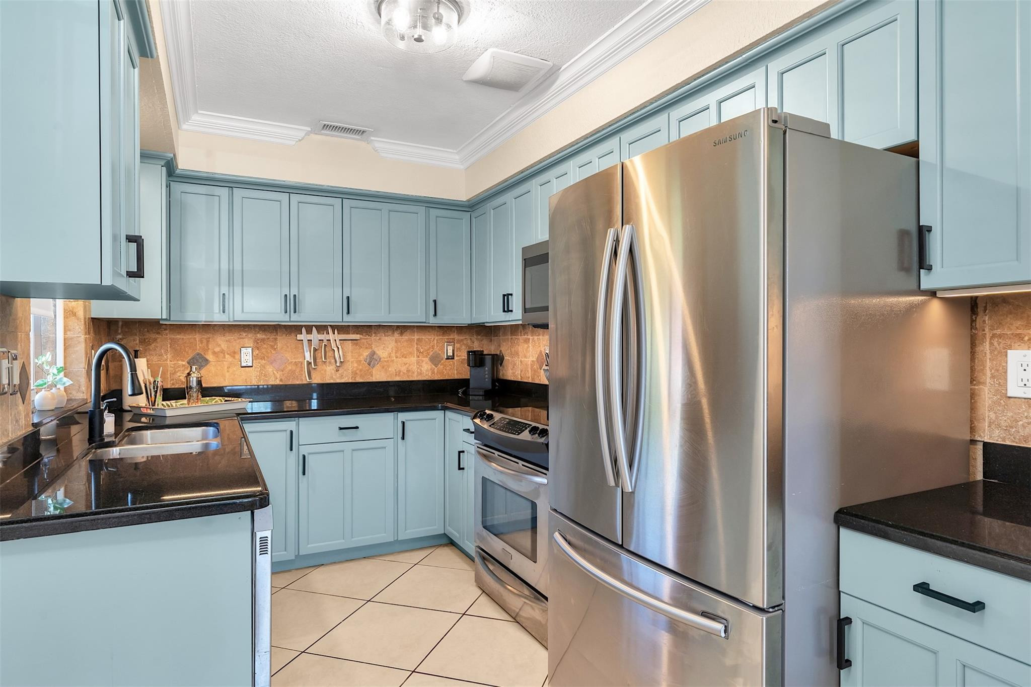 3221 Seaward, Lauderdale By The Sea FL 33062
