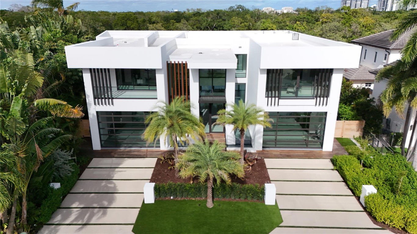 681 Golden Harbour, Boca Raton FL 33432