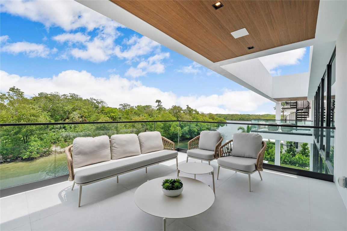 681 Golden Harbour, Boca Raton FL 33432