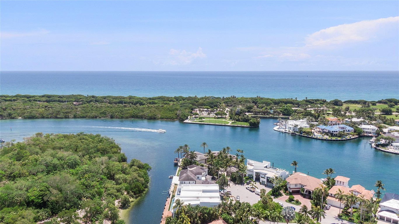 681 Golden Harbour, Boca Raton FL 33432