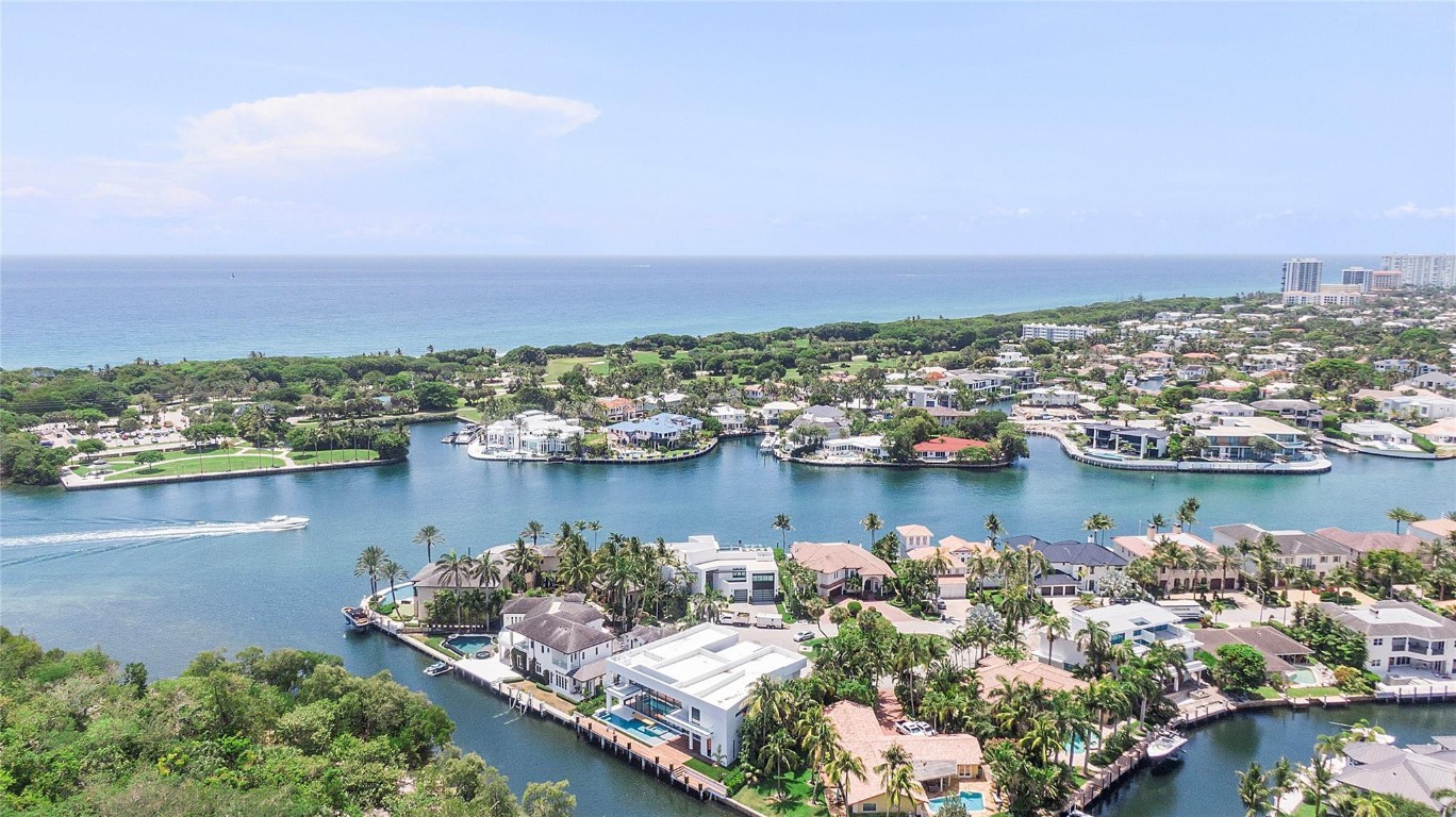 681 Golden Harbour, Boca Raton FL 33432