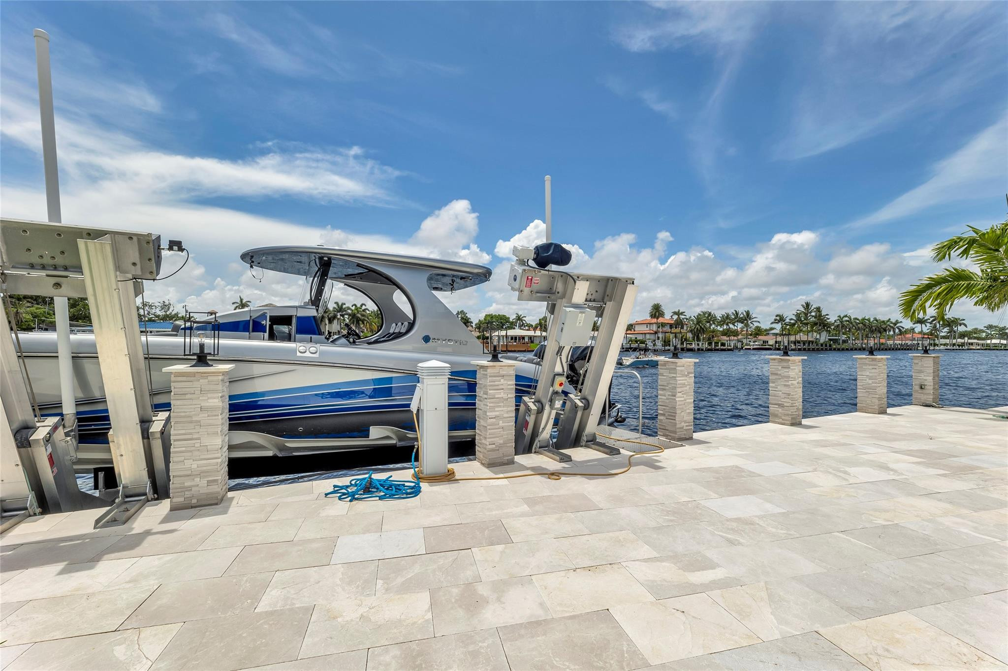 2005 N Riverside, Pompano Beach FL 33062