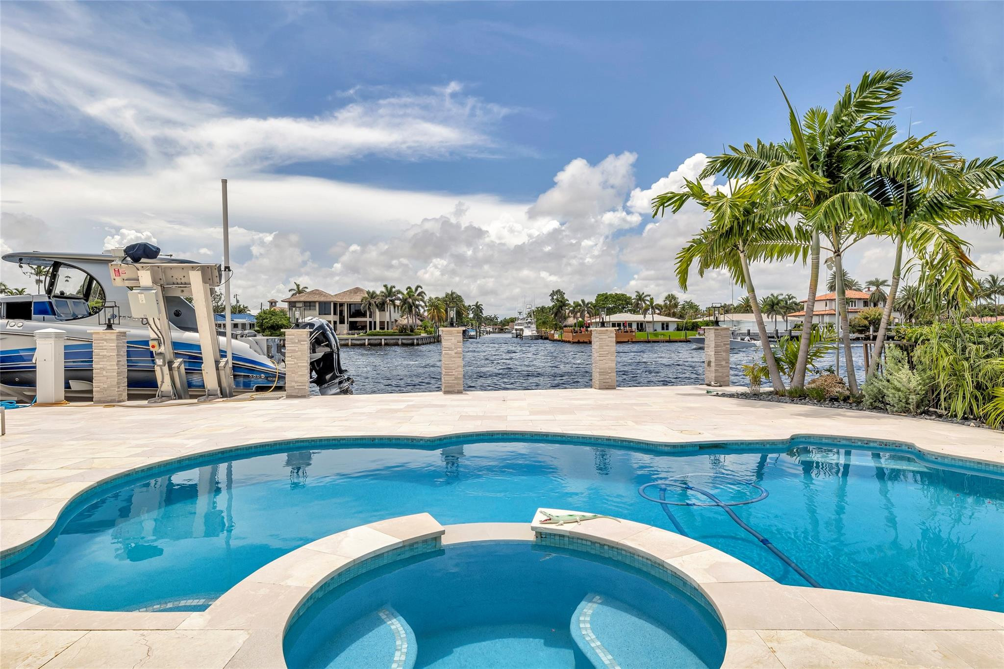 2005 N Riverside, Pompano Beach FL 33062